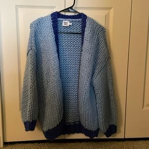 blue chunky knit sweater
